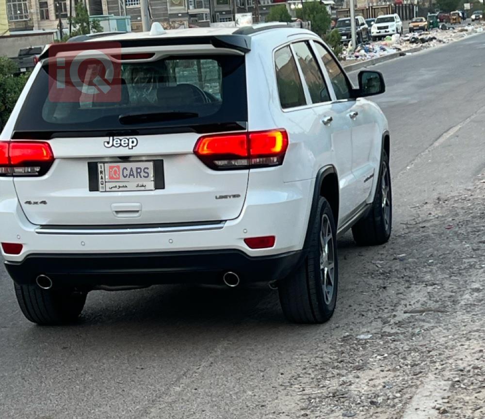 جيب جراند شيروكي